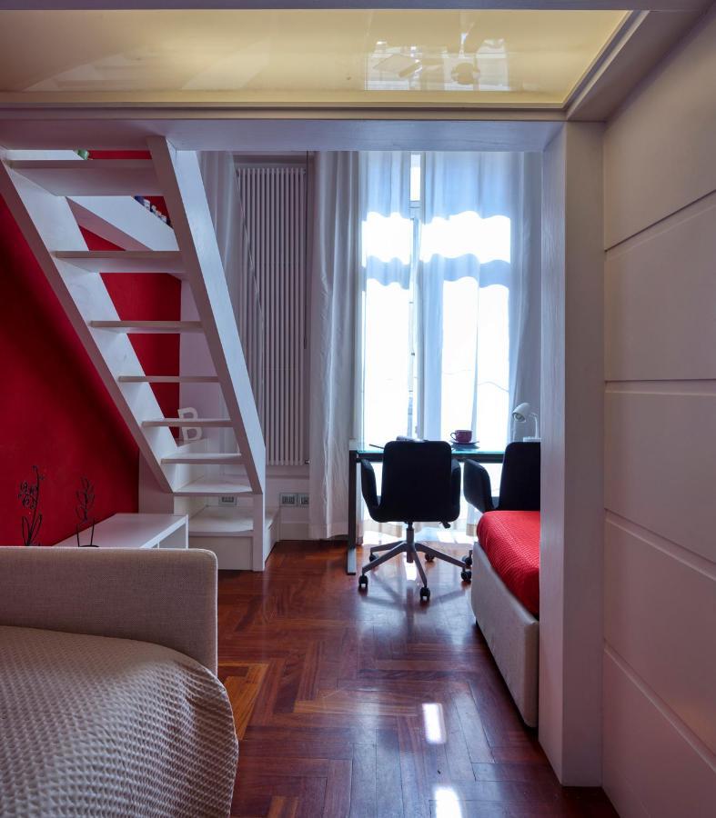 Elegant Apartment At Chiaia By Wonderful Italy Naples Exterior photo